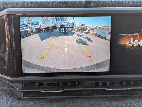 Used 2025 Jeep Wrangler Unlimited Sport AWD/4WD image 22