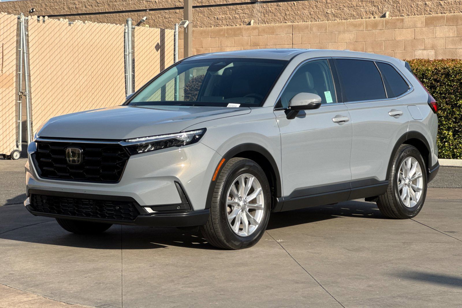 Used 2025 Honda CR-V EX-L image 8