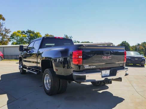 Used 2017 GMC Sierra 3500 SLT w/ Duramax Plus Package image 4