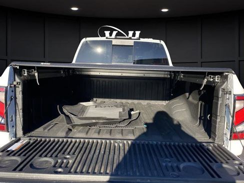 Used 2024 Nissan Titan PRO-4X w/ Pro-4x Convenience Package AWD/4WD image 15