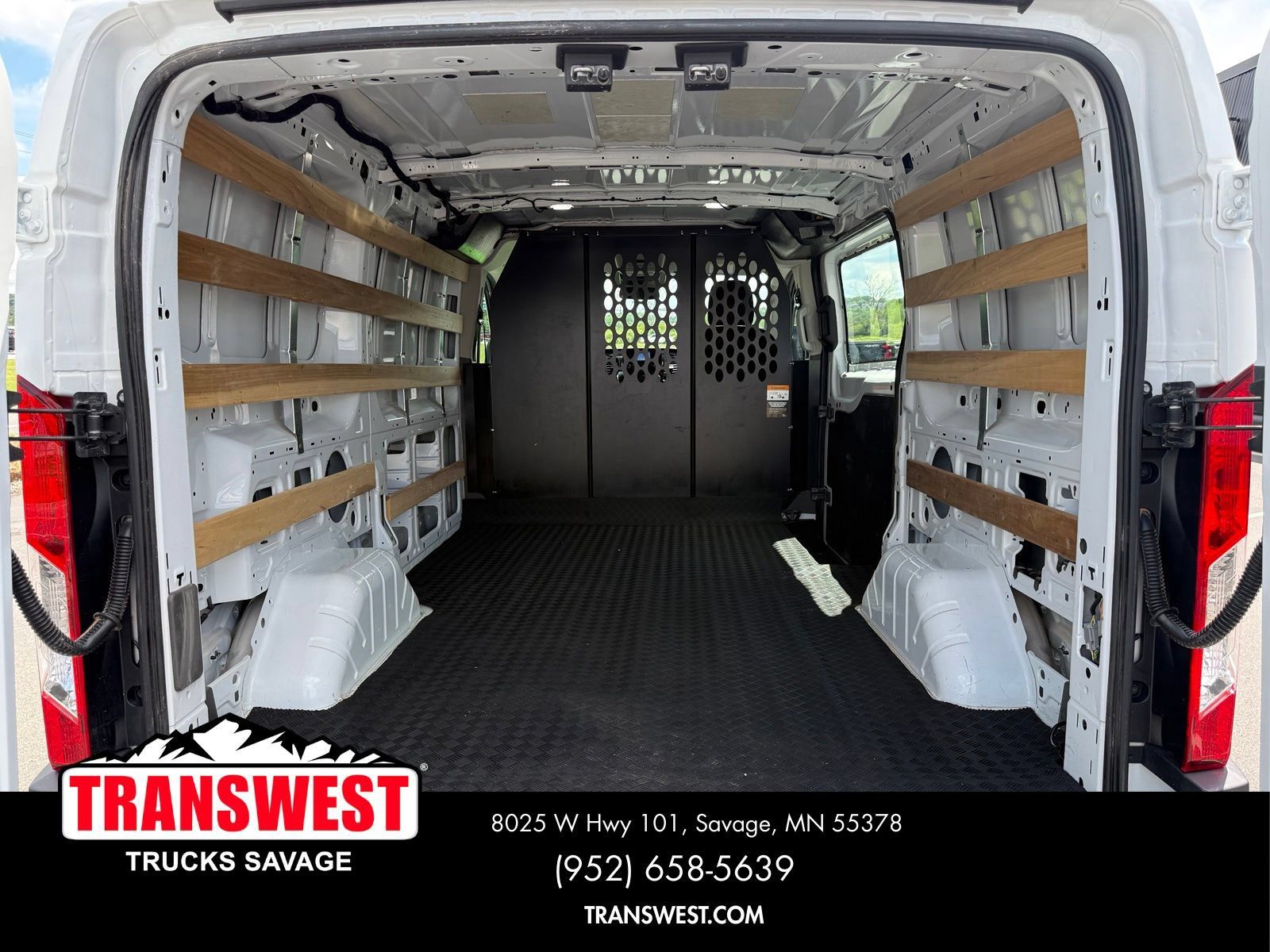 Used 2025 Ford Transit 250 Low Roof w/ Exterior Upgrade Package RWD image 12