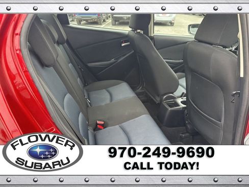 Used 2019 Toyota Yaris LE image 13