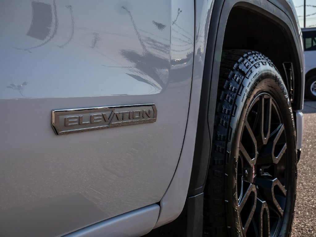 Used 2025 GMC Sierra 1500 Elevation w/ Elevation Premium Package AWD/4WD image 10