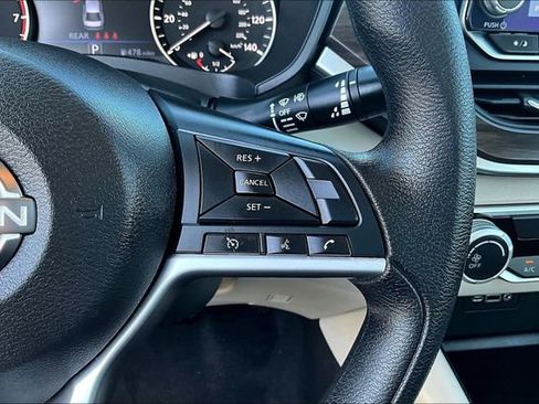 Used 2025 Nissan Altima 2.5 SV FWD image 11