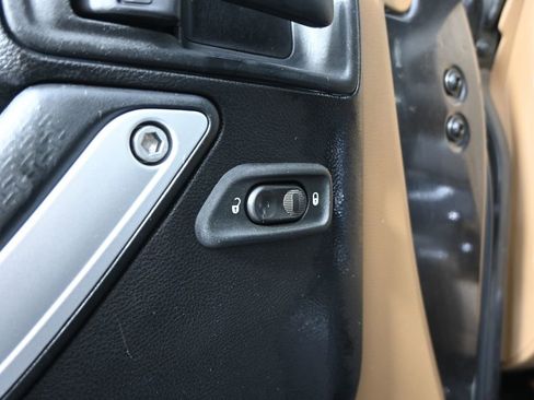 Used 2014 Jeep Wrangler Unlimited Sahara w/ Connectivity Group AWD/4WD image 19