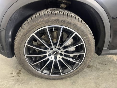 Used 2023 Mercedes-Benz GLC 300 4MATIC Coupe image 26