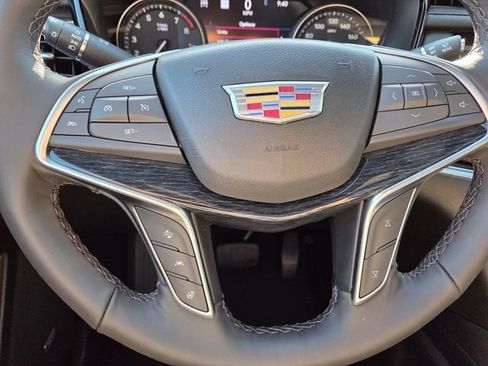 Certified 2022 Cadillac XT5 Premium Luxury w/ Technology Package AWD/4WD image 38