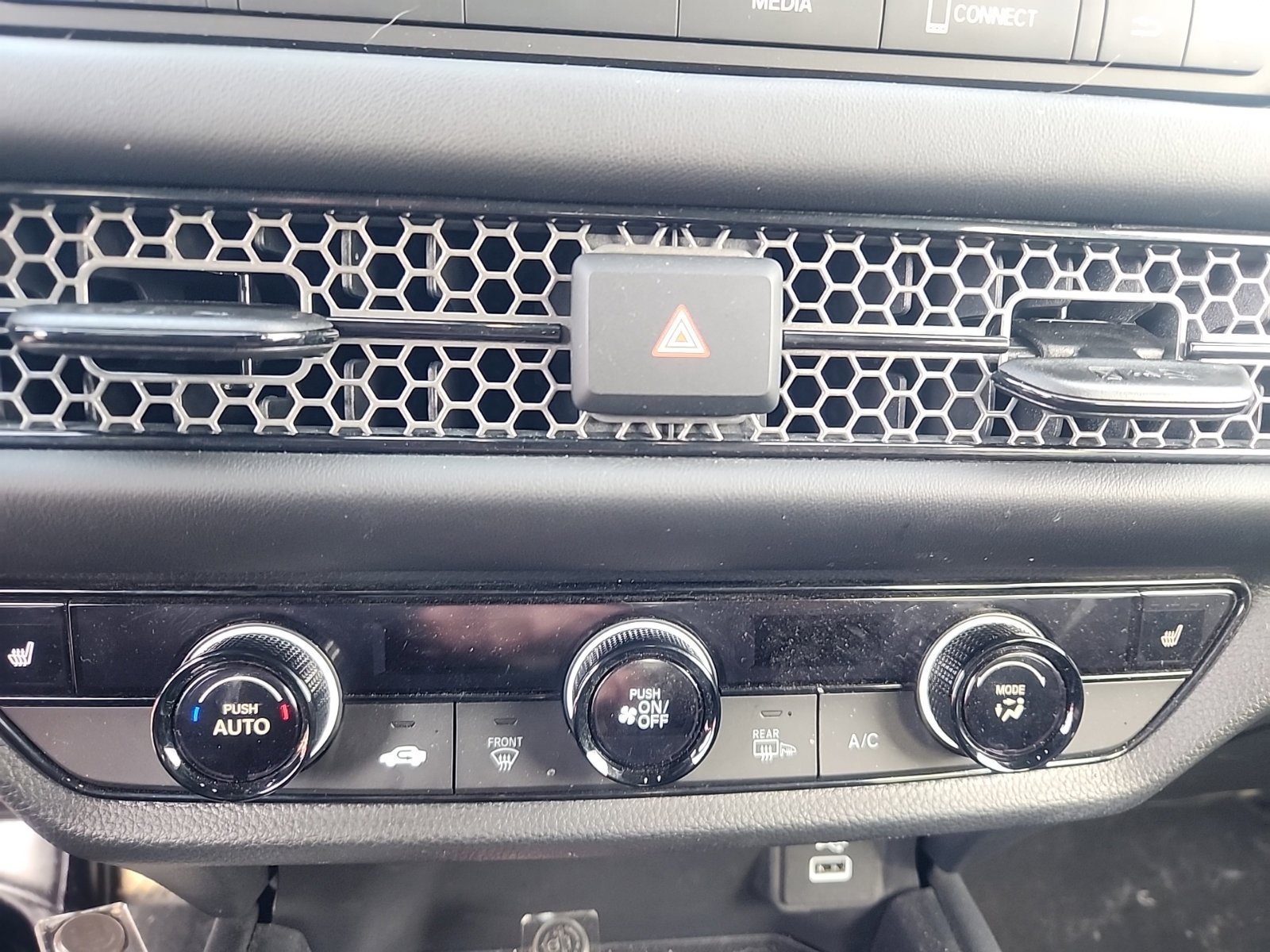 Used 2025 Honda HR-V Sport image 13