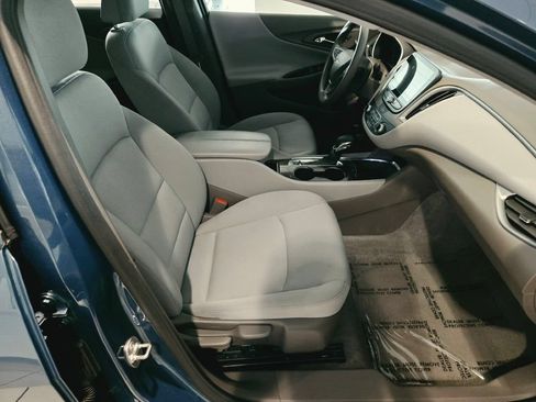 Certified 2025 Chevrolet Malibu LT FWD image 6