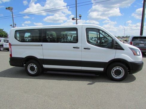 Used 2019 Ford Transit 150 XL RWD image 5