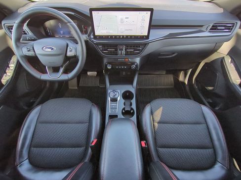 Used 2024 Ford Escape ST-Line w/ Tech Pack #1 AWD/4WD image 15