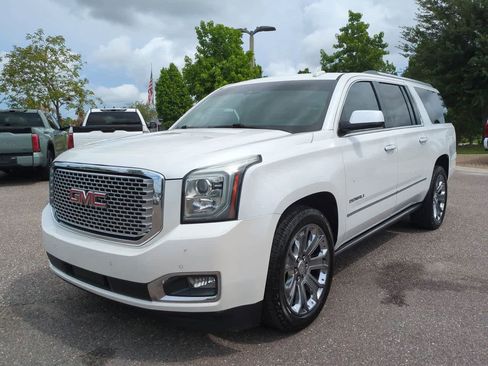 Used 2016 GMC Yukon XL Denali w/ Open Road Package RWD image 2