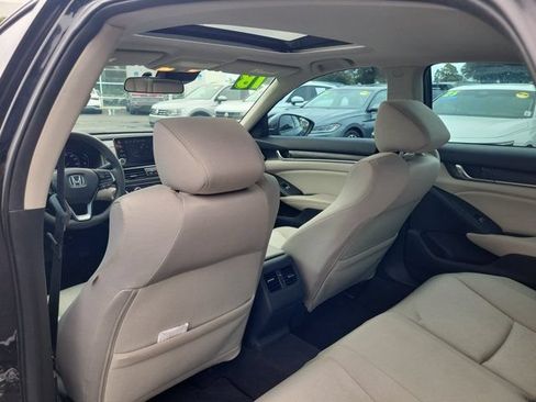 Used 2018 Honda Accord EX image 14