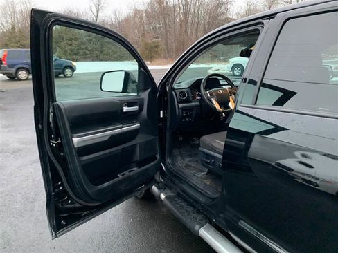 Used 2016 Toyota Tundra SR5 w/ TRD Off Road Package image 33