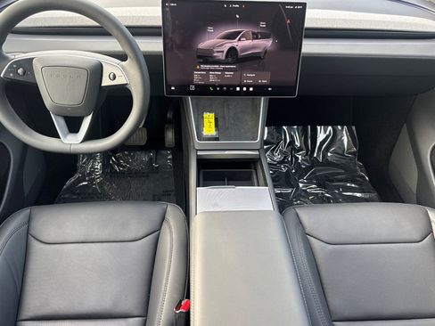 Used 2026 Tesla Model Y 2WD image 16