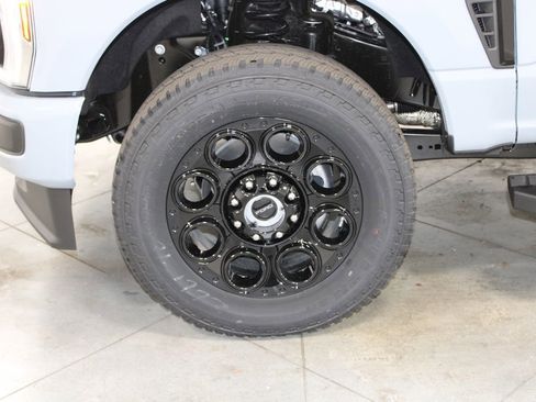 New 2026 Ford F250 Lariat w/ Black Appearance Package image 20