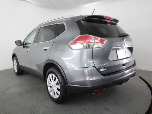Used 2016 Nissan Rogue S w/ Appearance Package FWD image 7