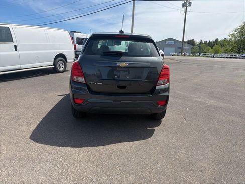 Used 2020 Chevrolet Trax LS AWD/4WD image 6