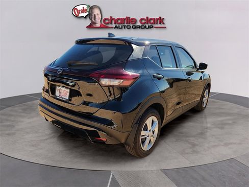 Used 2025 Nissan Kicks Play S image 5