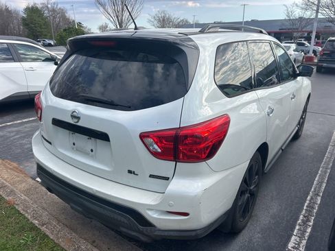 Used 2018 Nissan Pathfinder SL w/ Midnight Edition Package image 4