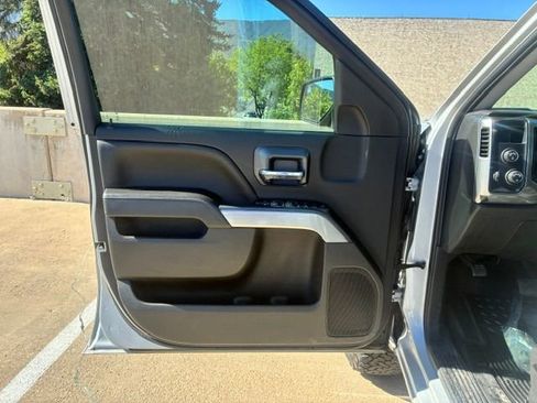 Used 2018 Chevrolet Silverado 1500 LT AWD/4WD image 11