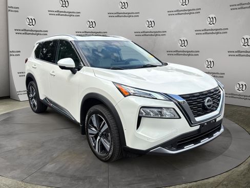 Used 2023 Nissan Rogue SL w/ SL Premium Package FWD image 7