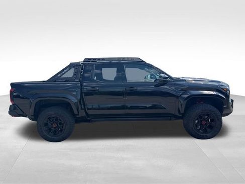 Used 2025 Toyota Tacoma TRD Pro AWD/4WD image 6