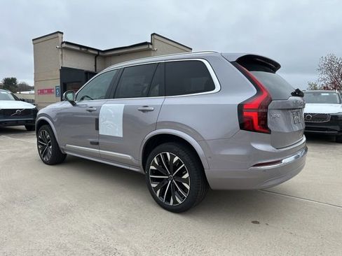 New 2026 Volvo XC90 B5 Plus w/ Protection Package Premier image 5