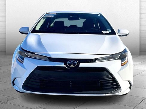 Used 2024 Toyota Corolla LE image 2