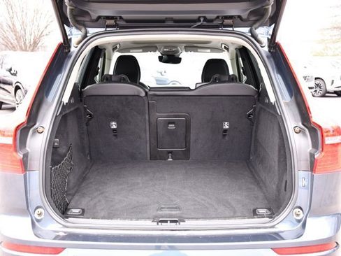 Certified 2022 Volvo XC60 B6 Inscription w/ Advanced Package image 28