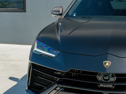 Used 2024 Lamborghini Urus Performante AWD/4WD image 27