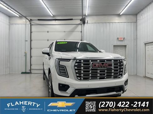 Used 2025 GMC Yukon XL Denali AWD/4WD image 1