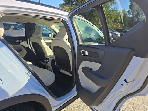 Used 2026 Volvo XC40 B5 Plus AWD/4WD image 14