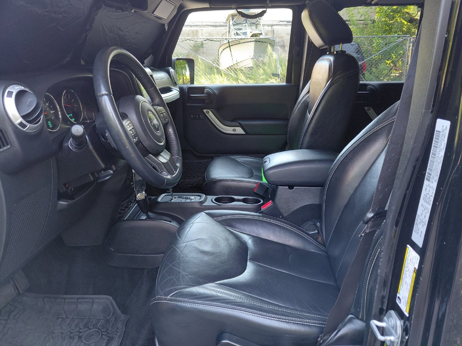 Used 2015 Jeep Wrangler Unlimited Sahara w/ Dual Top Group AWD/4WD image 2