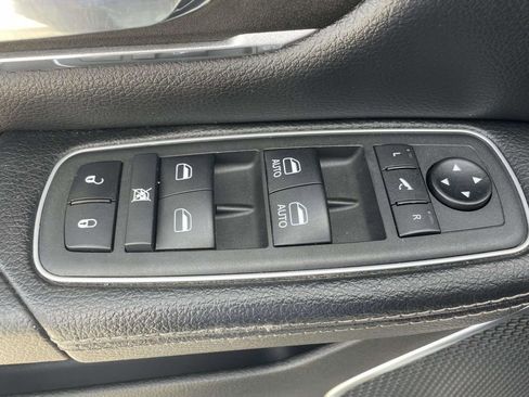 Used 2022 RAM 1500 Laramie RWD image 18