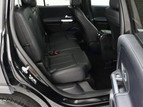 Used 2020 Mercedes-Benz GLB 250 4MATIC image 36
