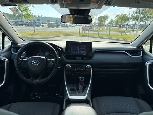 Used 2020 Toyota RAV4 XLE image 16
