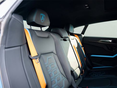 Used 2025 Lamborghini Urus SE image 34