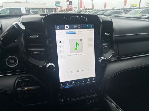 Used 2022 RAM 2500 Limited image 16