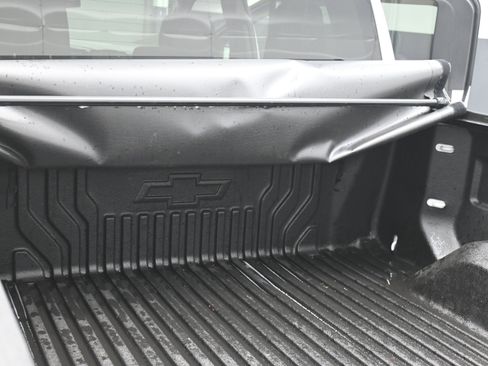 Used 2023 Chevrolet Silverado 1500 RST w/ Z71 Off-Road Package image 32