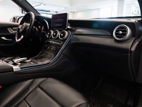 Used 2017 Mercedes-Benz GLC 300 4MATIC image 10