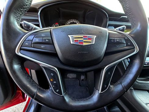 Used 2018 Cadillac XT5 Premium Luxury FWD image 13
