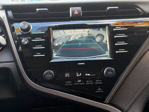 Used 2020 Toyota Camry SE image 20
