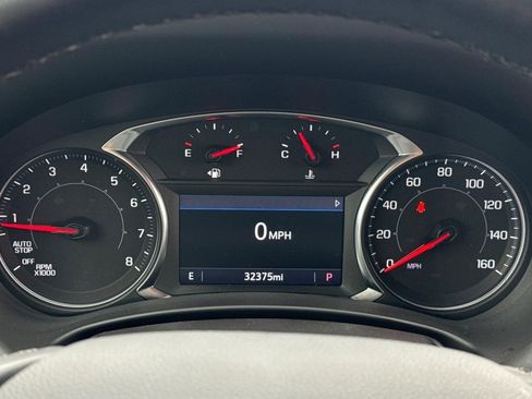 Used 2024 GMC Terrain SLT w/ Elevation Edition FWD image 17