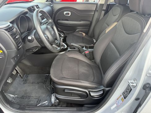 Used 2016 Kia Soul image 14