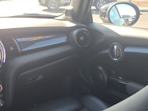 Used 2011 MINI Cooper Hardtop image 16