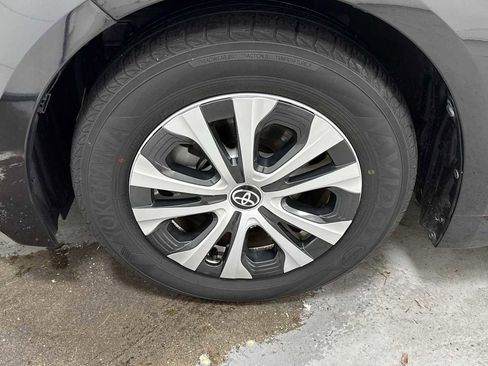 Certified 2021 Toyota Corolla LE image 10