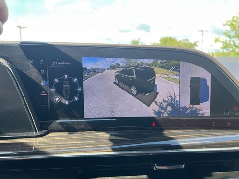 Used 2022 Cadillac Escalade Premium Luxury RWD image 89