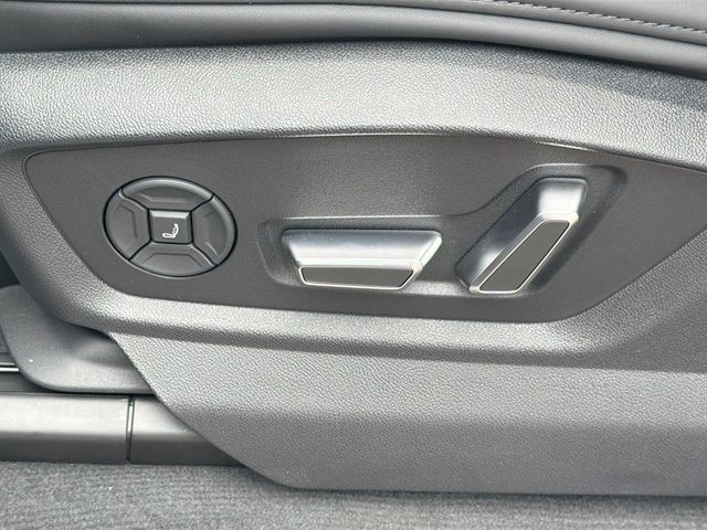 New 2026 Audi Q8 Prestige AWD/4WD image 24