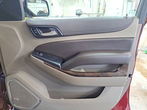 Used 2018 Chevrolet Suburban LT w/ LT Signature Package image 16